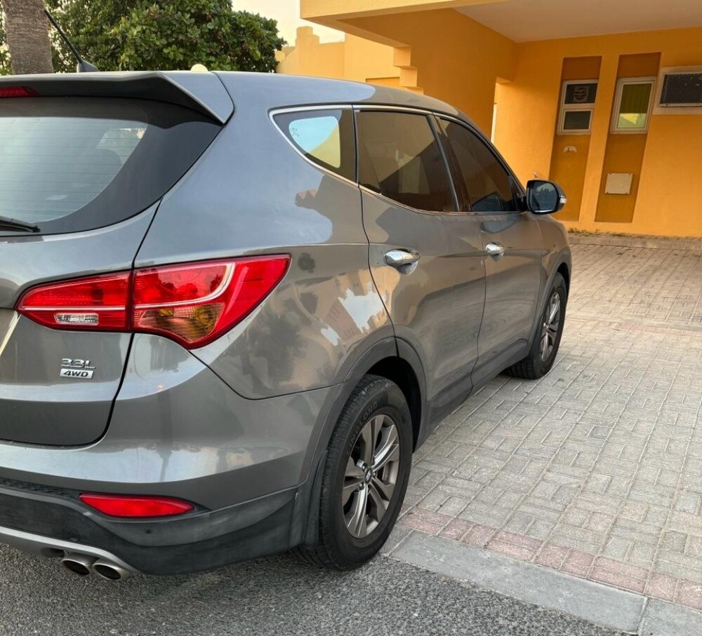 Hyundai SantaFe - 4