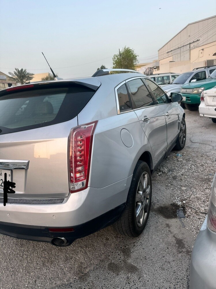 Cadillac srx all parts available - 4