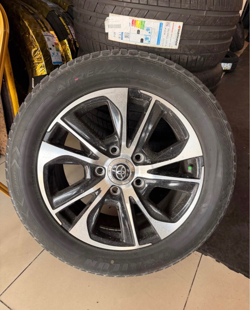 Land Cruiser tyre for sale - 1