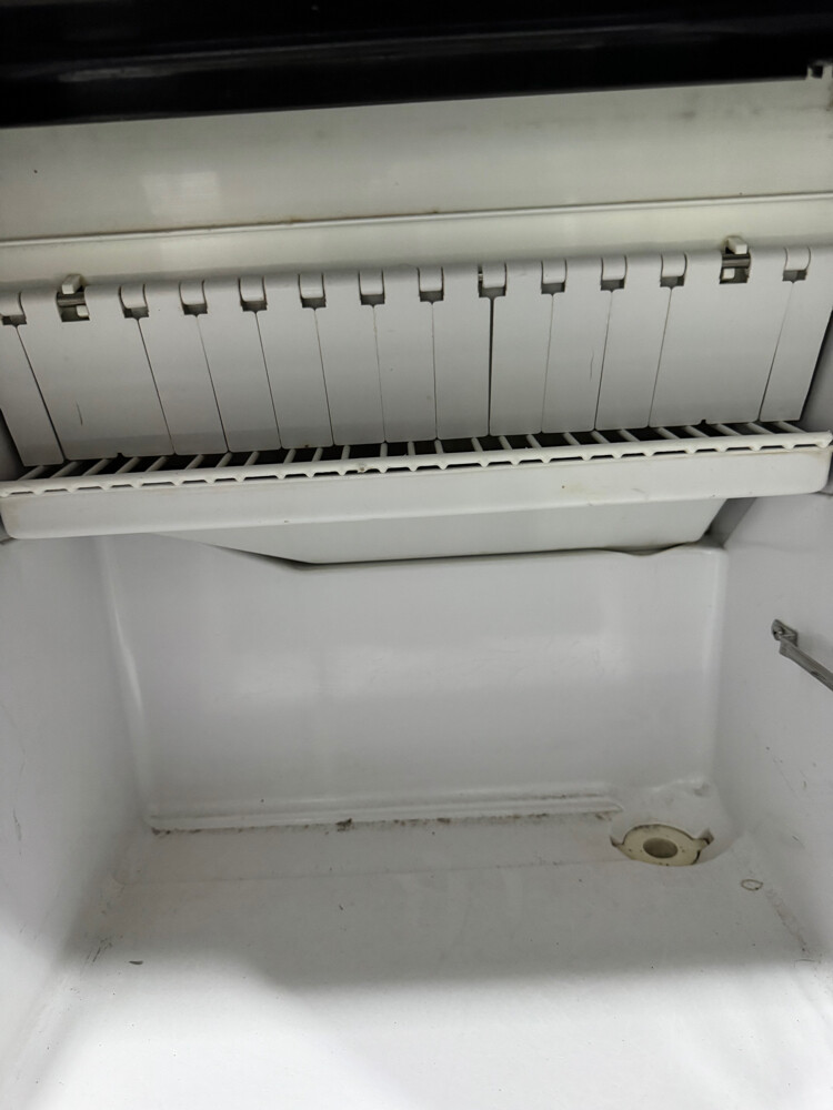 Ice maker - 3
