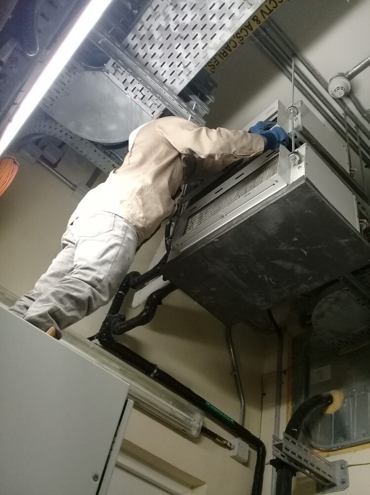 We Repair your damage or Broken AC - 1