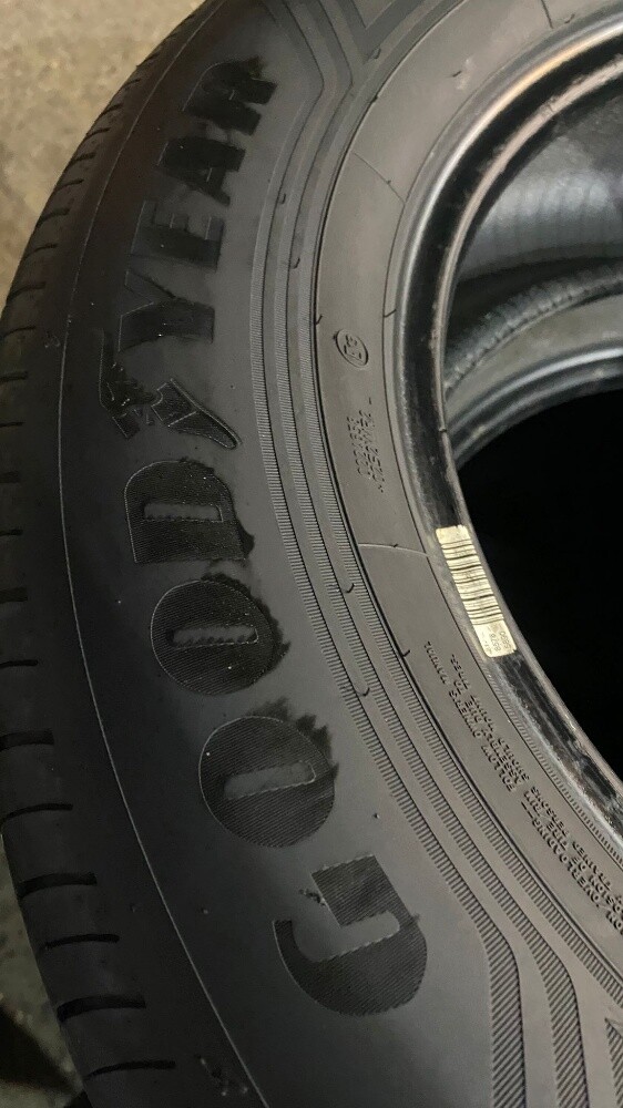 245/65/17 - 6