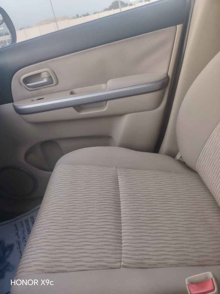 FOR SALE  SUZUKI  vitara MODEL 2013 - 9