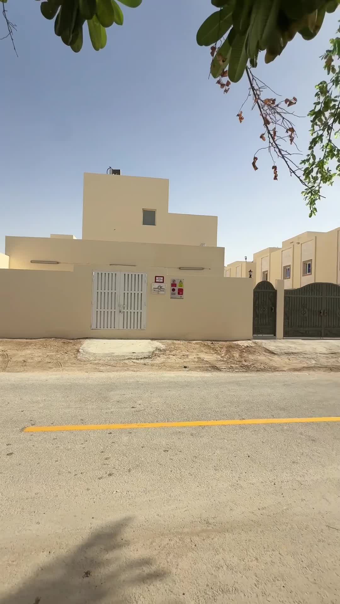 للبيع فلل في الصخامة ضمن مجمع - 1
