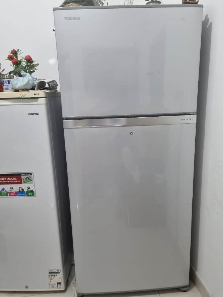 835ltr Toshiba Japan like new - 3