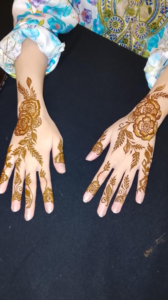 Henna artist Fathima's 66603198 - 4