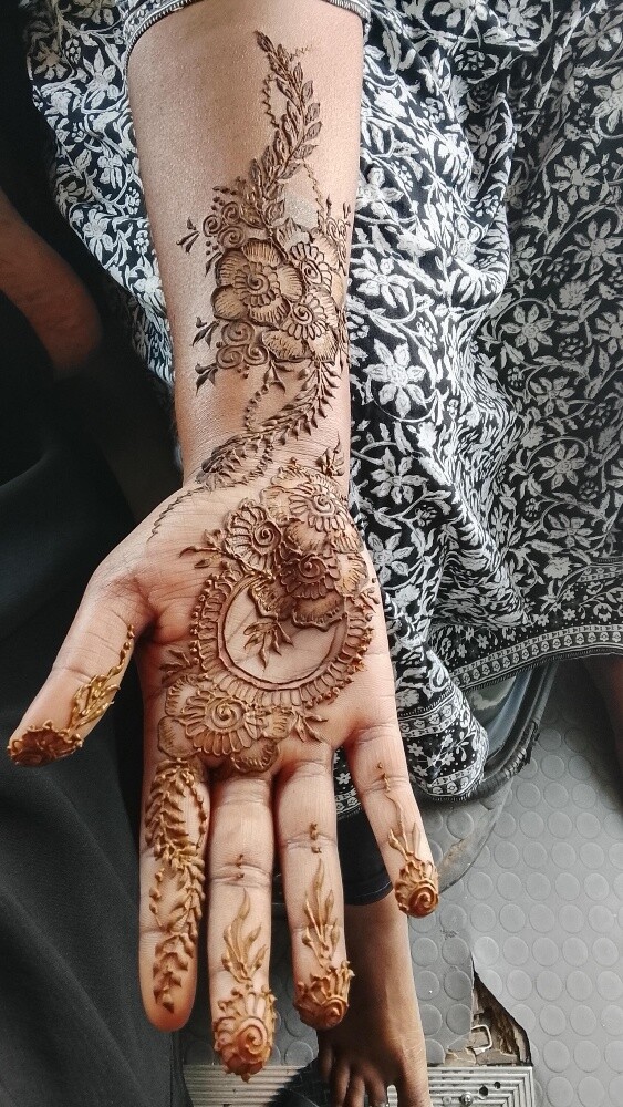 Henna artist Fathima's 66603198 - 3