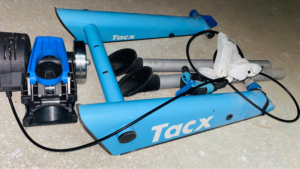 Tacx indoor bike trainer - 1