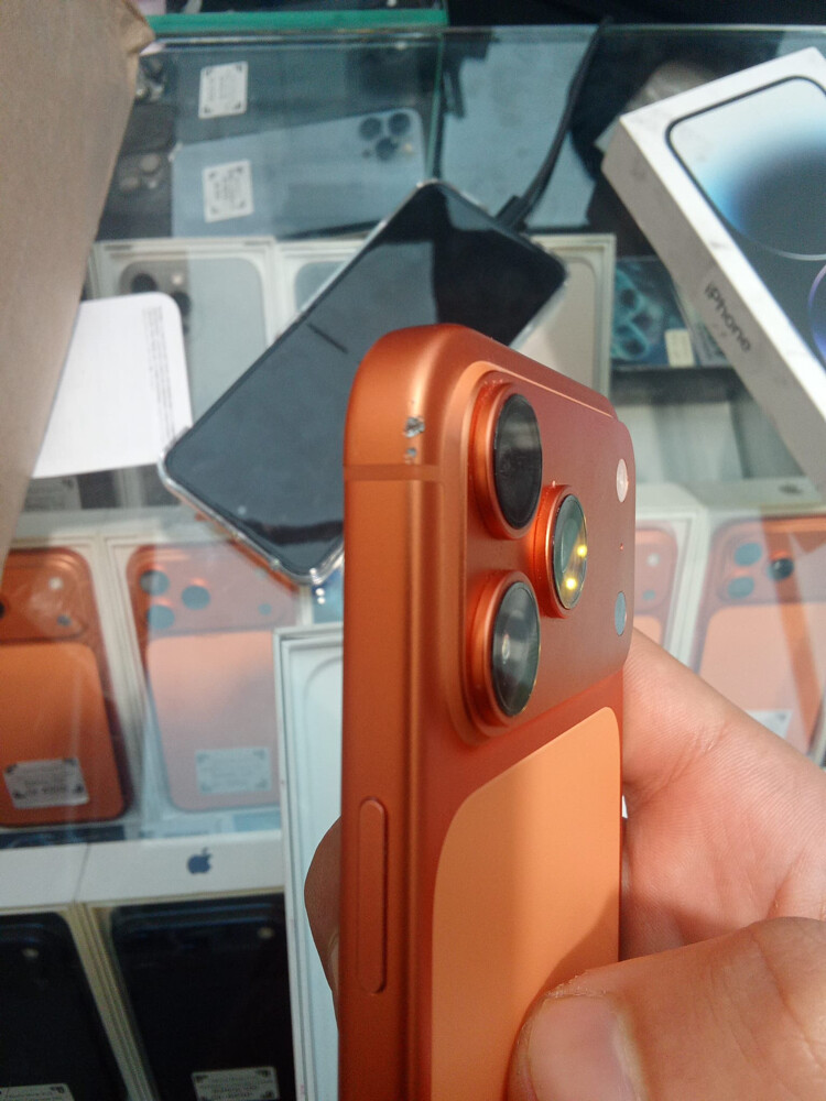 iPhone 17 pro Max orange 512GB   - 2