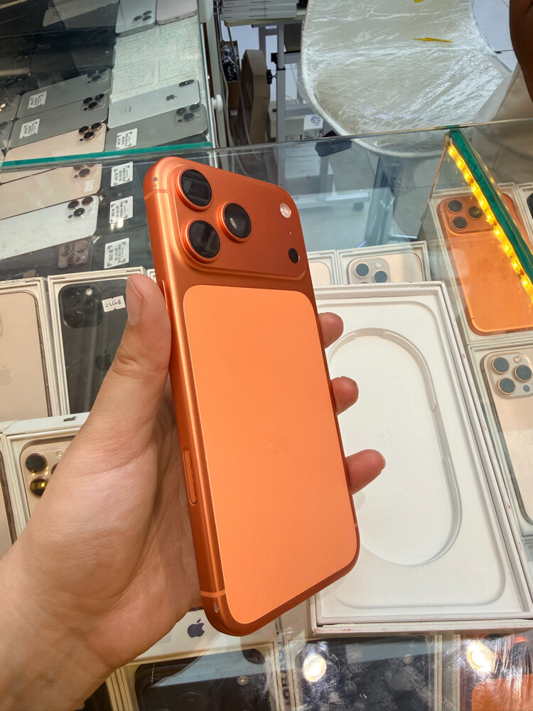 iPhone 17 pro Max orange 512GB   - 5