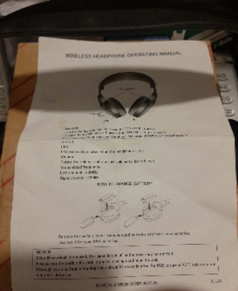 Toyota car wireless head phone - 4