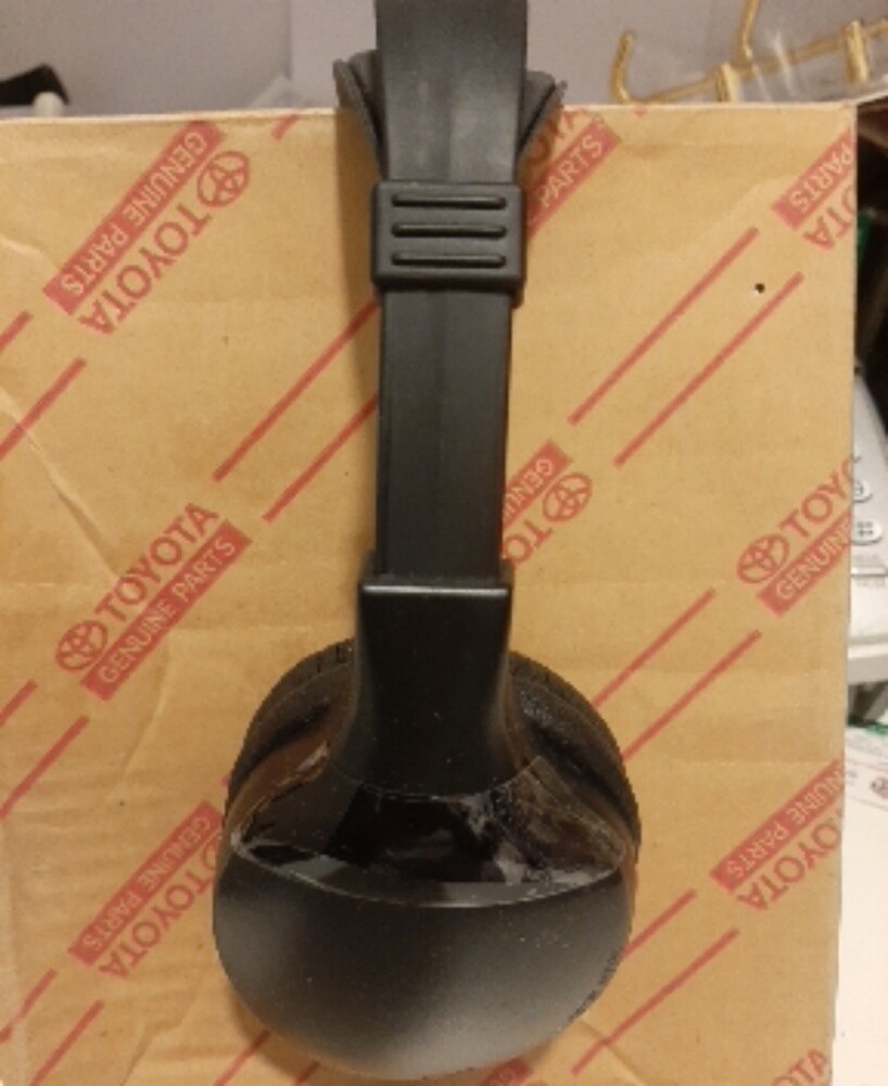 Toyota car wireless head phone - 3