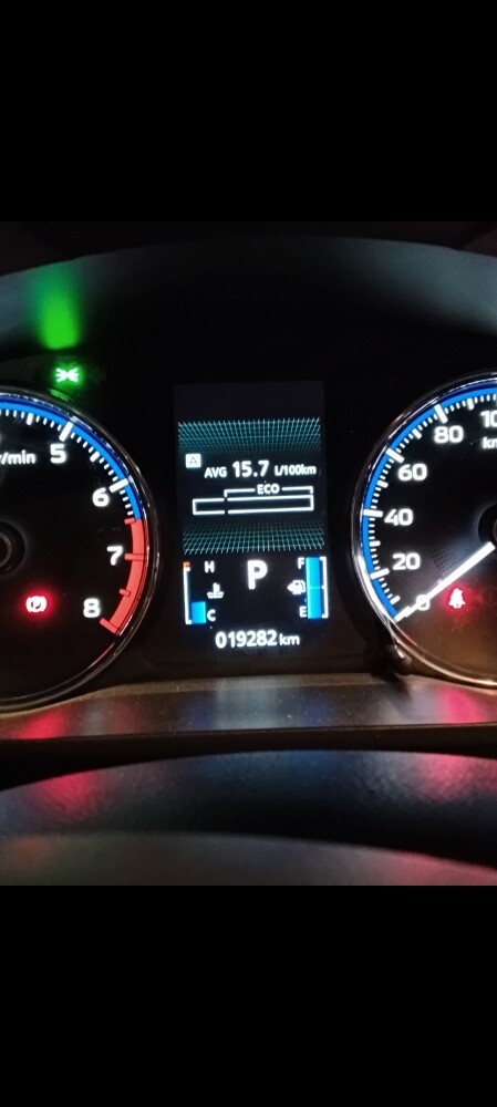 First owner Mitsubishi Xpander - 12