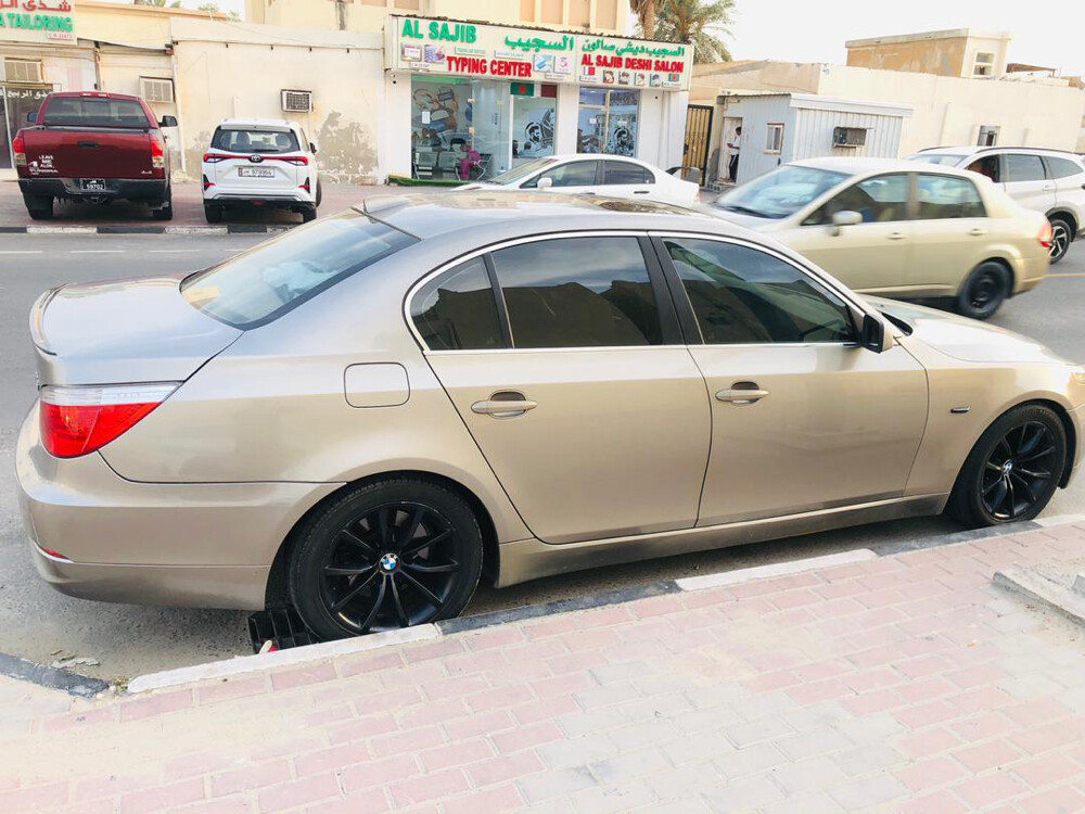 بس ام دبليو 525 اي موديل 2009 - 1