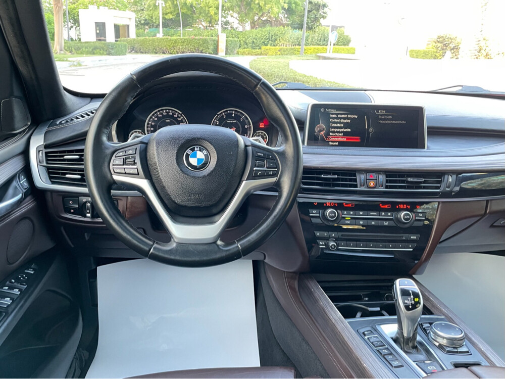 BMW X5 50i 2016 - 6