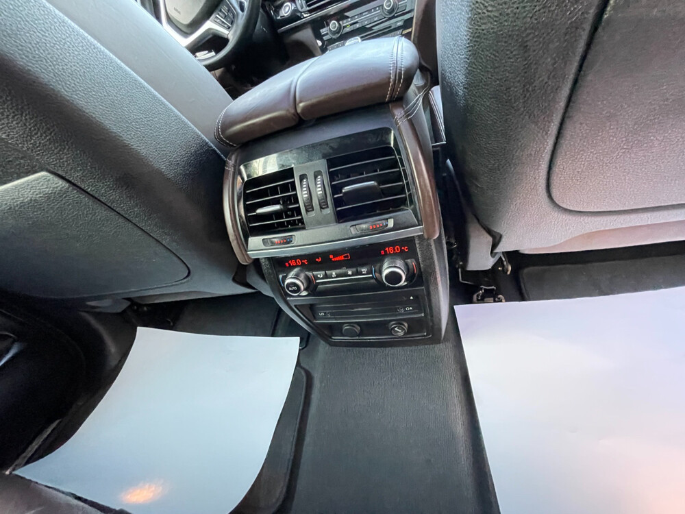 BMW X5 50i 2016 - 8