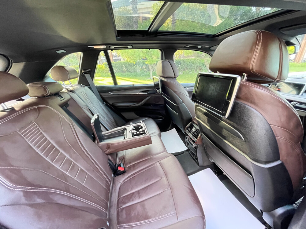 BMW X5 50i 2016 - 9
