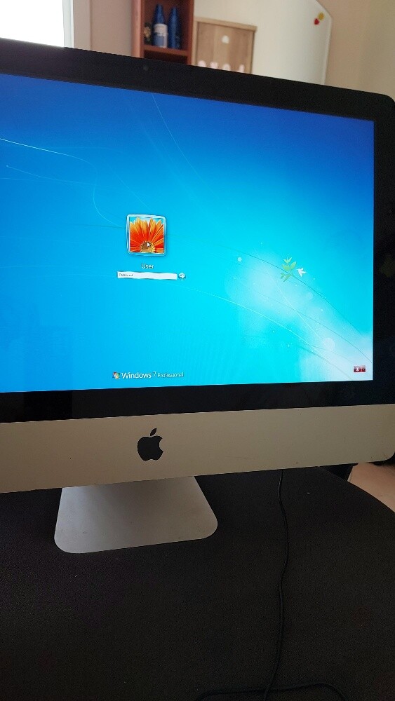 Urgent Sale  Apple iMac12,1 - 1