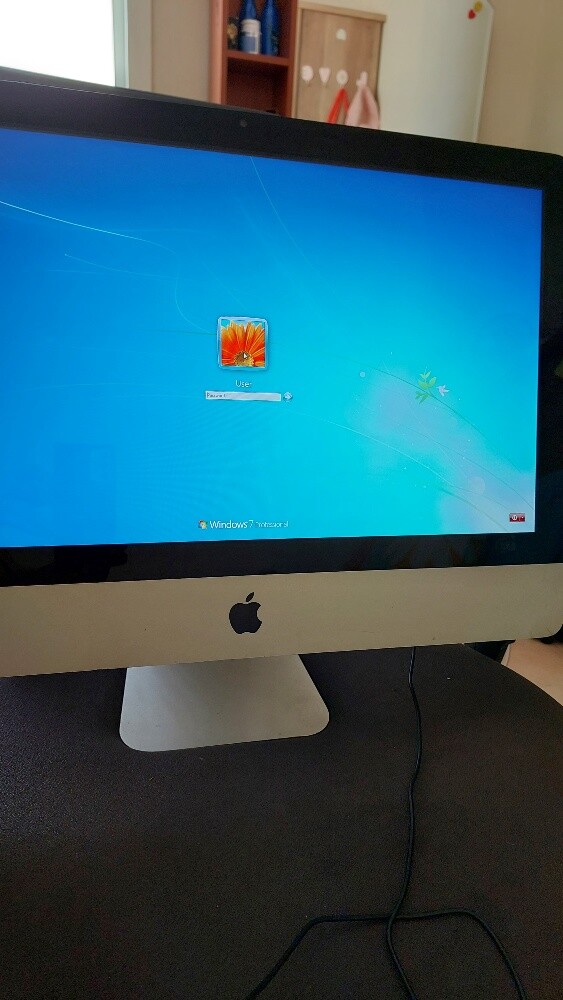 Urgent Sale  Apple iMac12,1 - 2