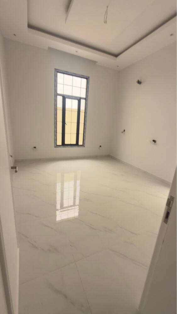 للايجار استور مع سكن عما ل بركة - 2