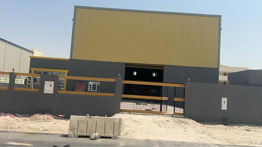 للايجار استور مع سكن عما ل بركة - 1