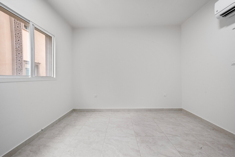  Villa For Rent in Abu Hamour  - 4