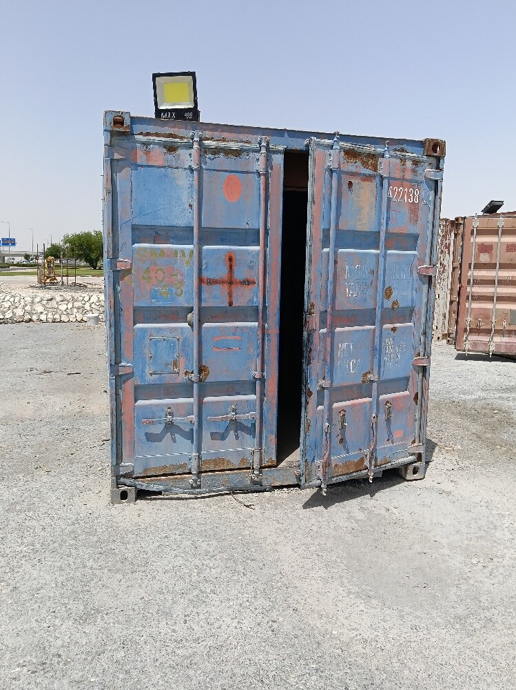 Four containers for sale - 1
