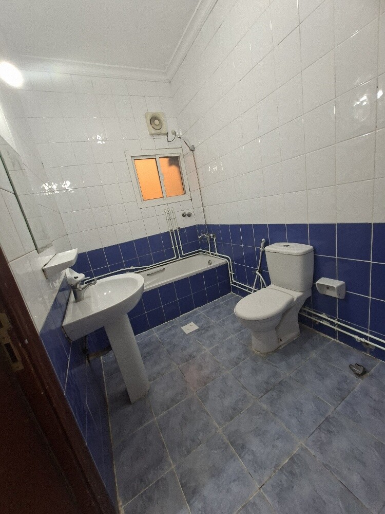 For rent in the Airport area: Two r - 5