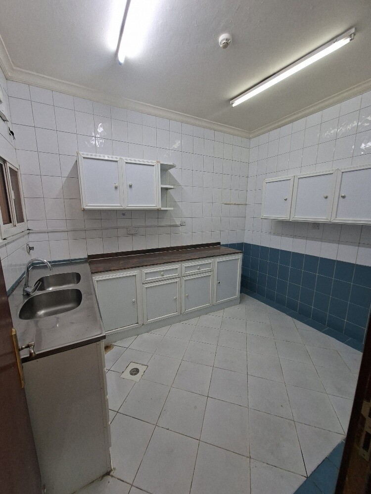For rent in the Airport area: Two r - 2