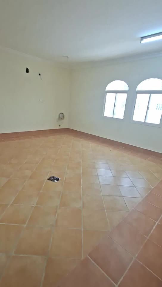 For rent in the Airport area: Two r - 6