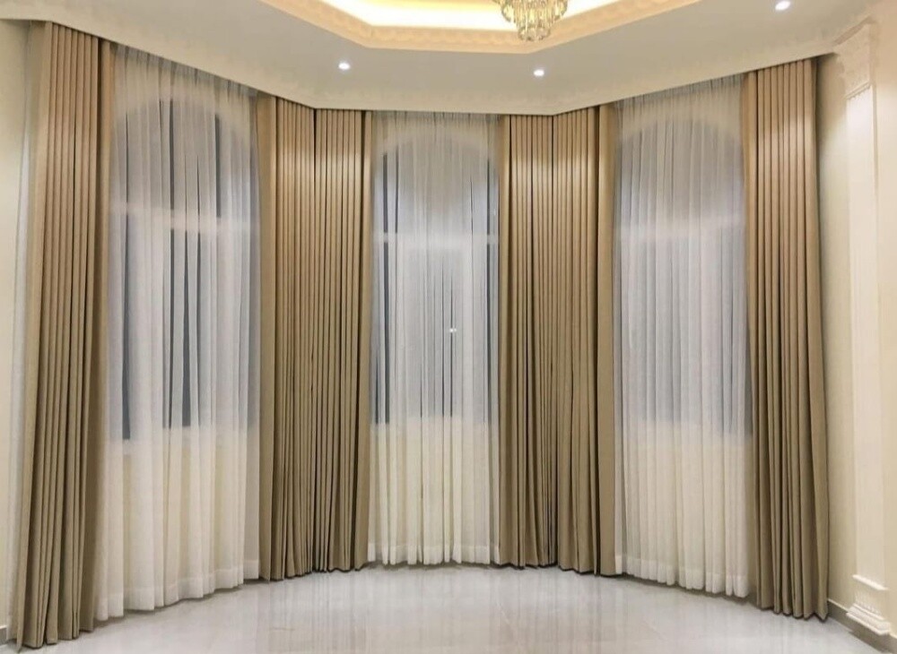 Luxury design sofa, curtains making - 3