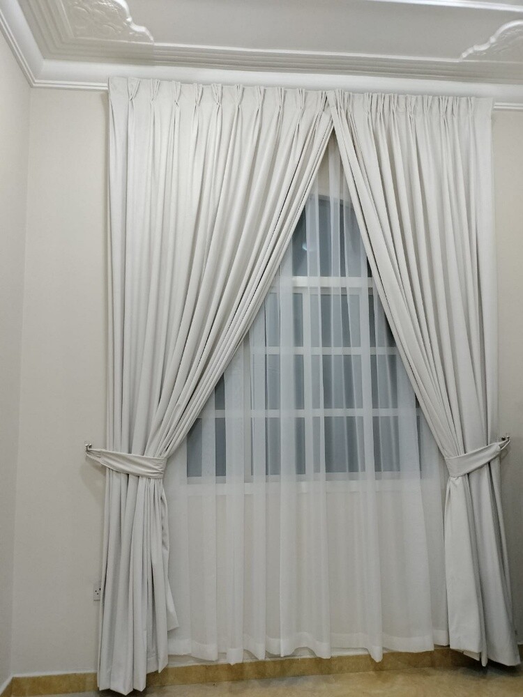 Luxury design sofa, curtains making - 2