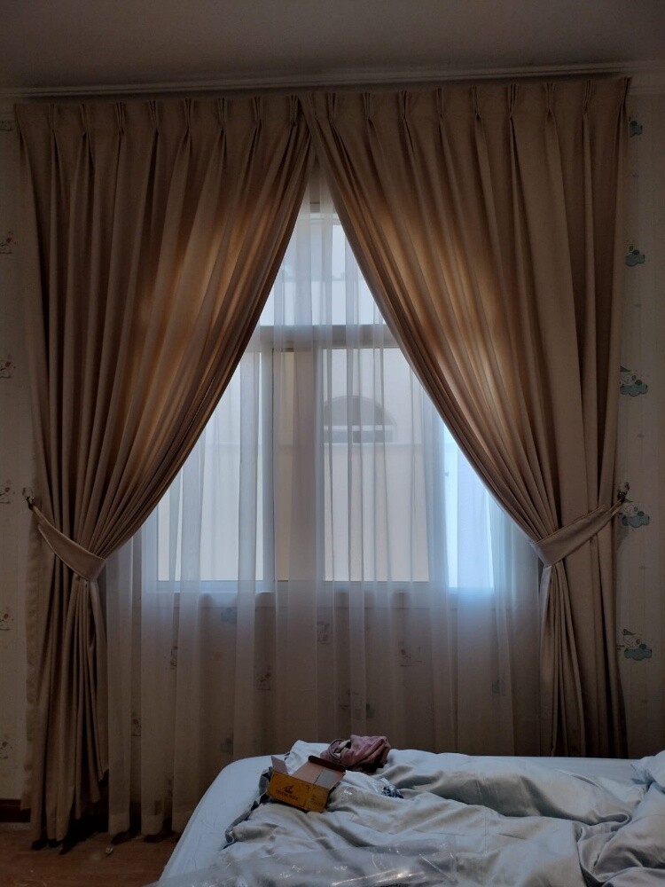 Luxury design sofa, curtains making - 23