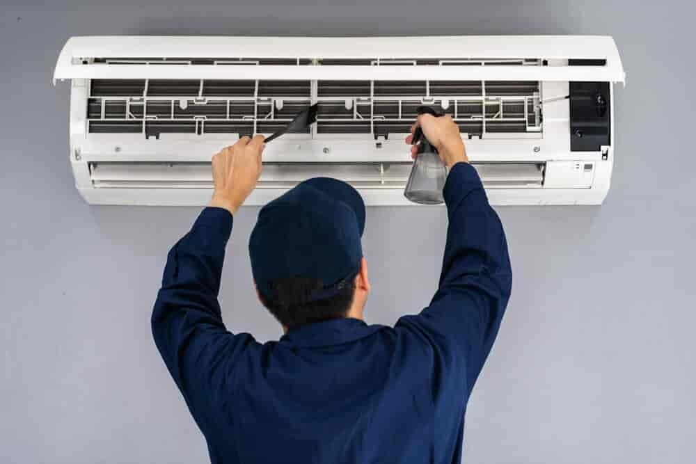 Professional AC Service in Doha - 1