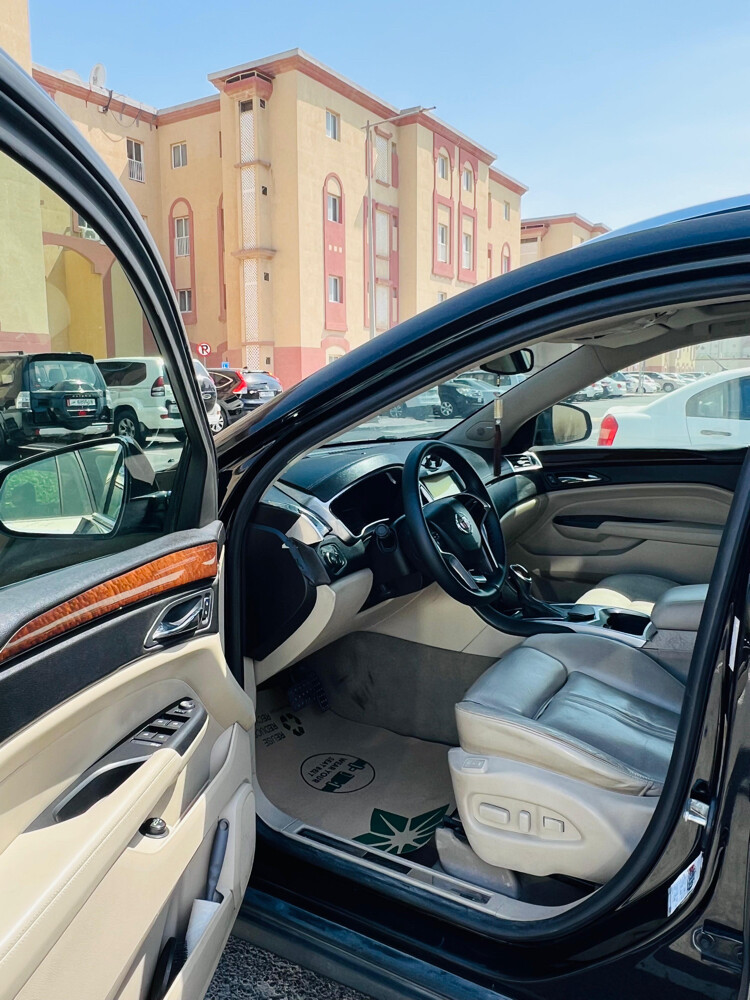 Cadillac SRX 4 - 5