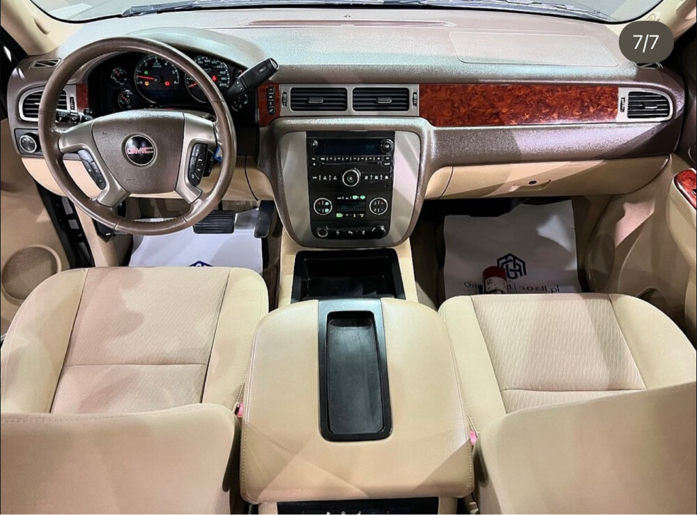 GMC YUKON XL - 6