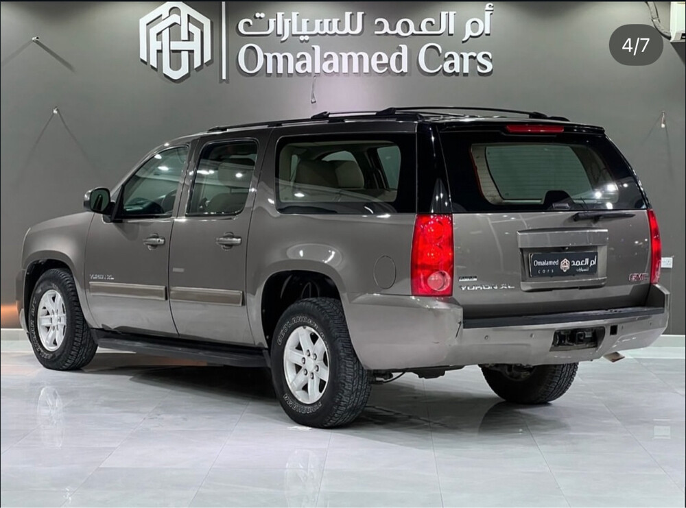 GMC YUKON XL - 4