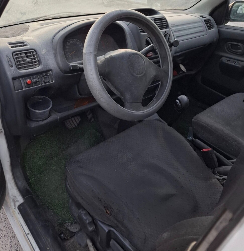 SUZUKI IGNIS 2003 - 7