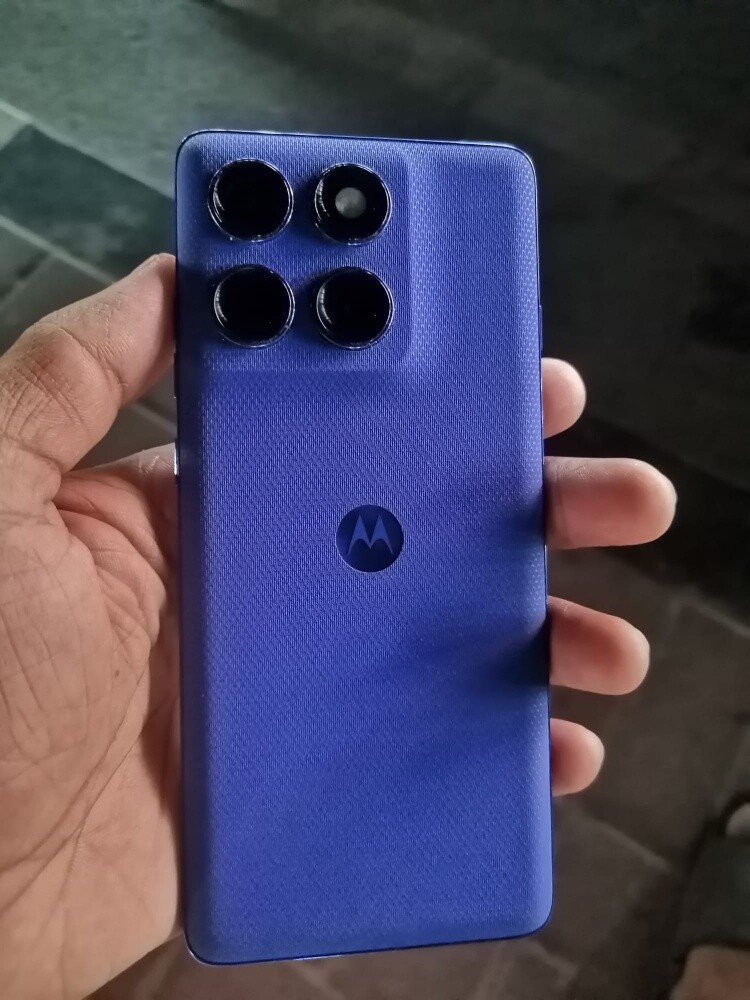 motorola edge 60 pro 12gb 512 gb - 2