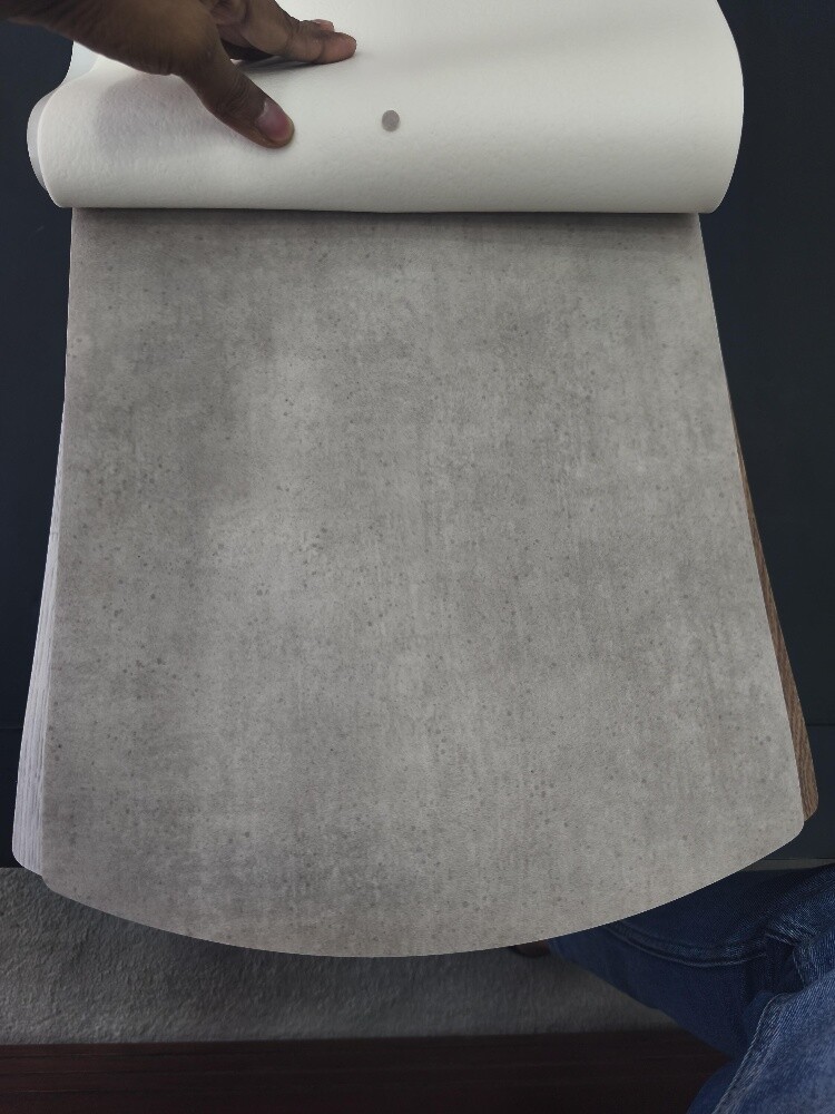 High-quality vinyl flooring. - 28