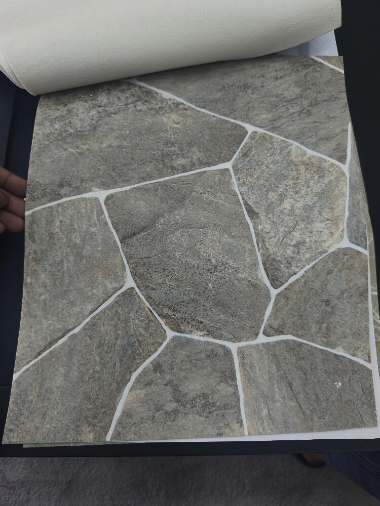 High-quality vinyl flooring. - 21