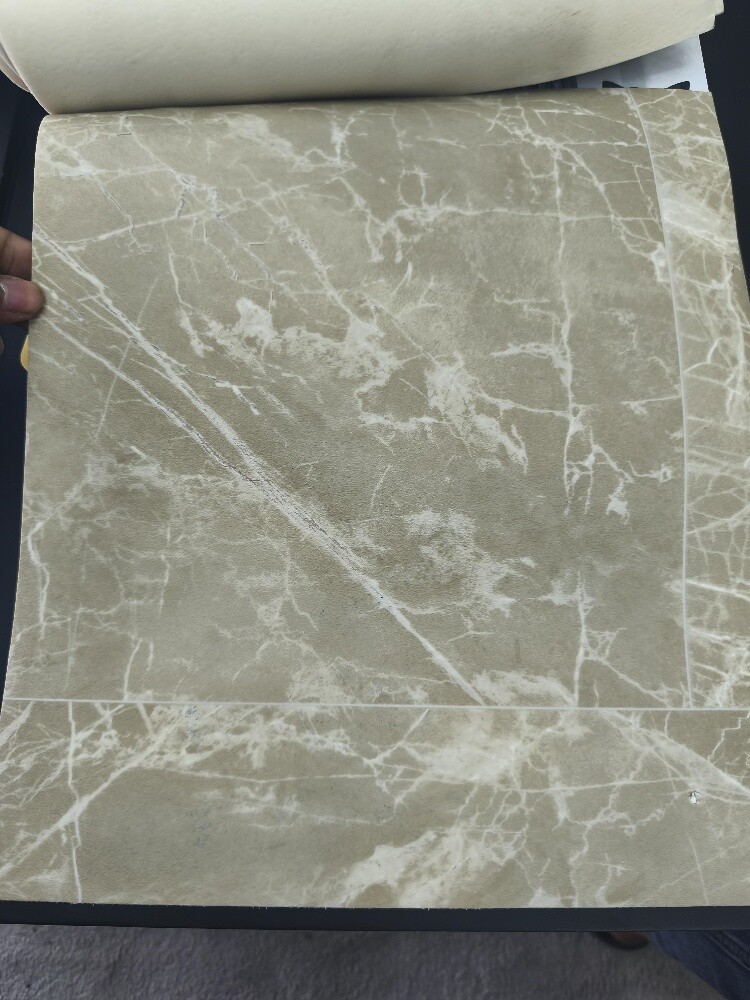 High-quality vinyl flooring. - 20
