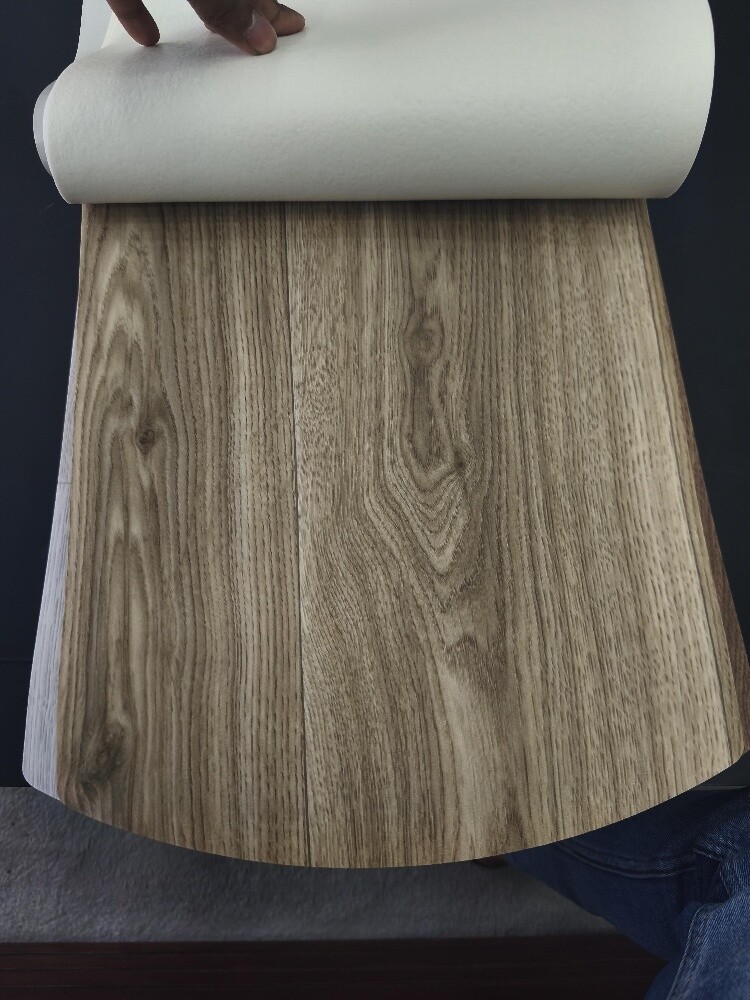 High-quality vinyl flooring. - 29
