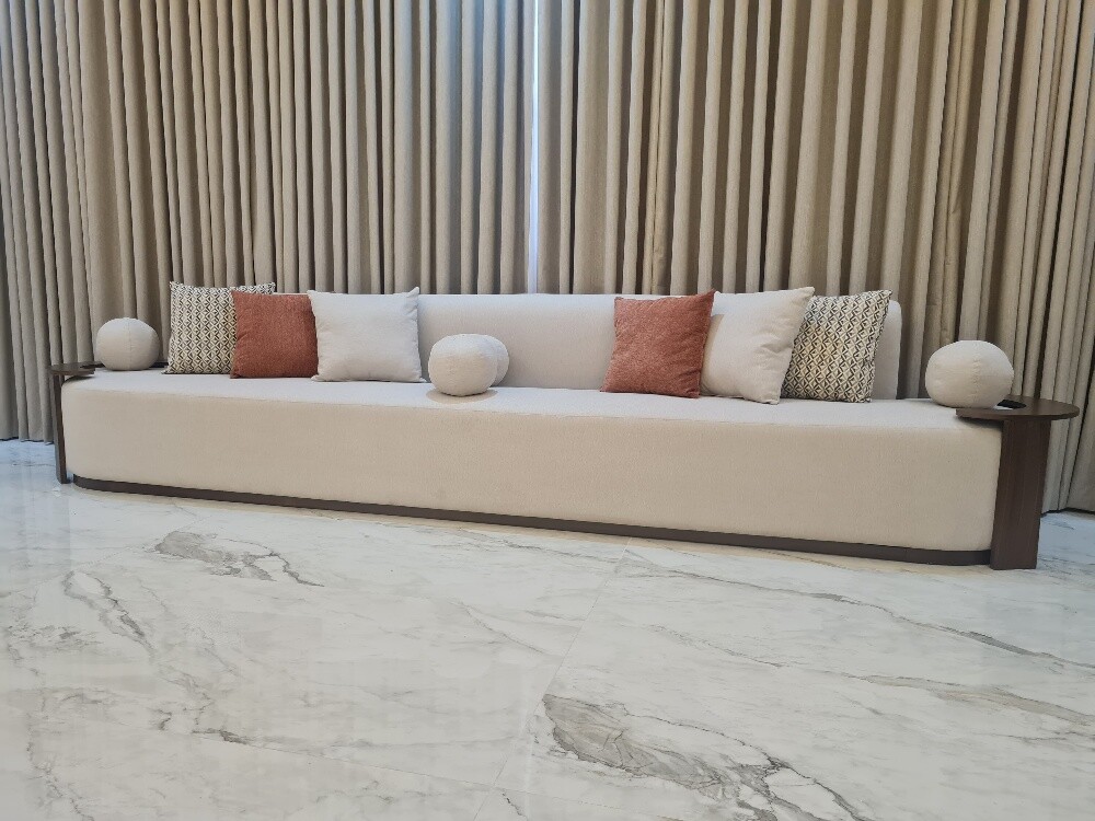 Luxury Sofa Set Collection 
Modern - 4