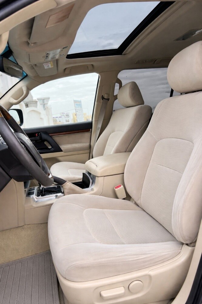 Toyota GXR V6 2016 4.0CC - 13