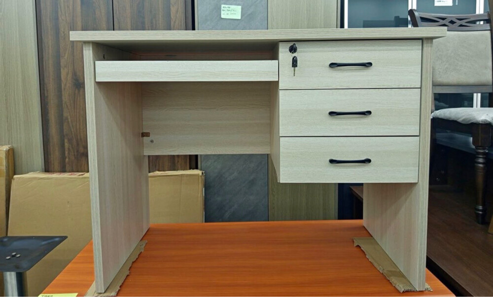 office desk ( brandnew ) 3months - 1