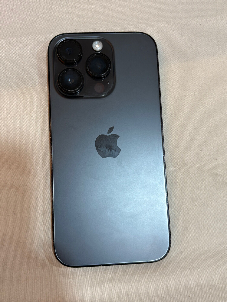 I phone 14 pro - 2