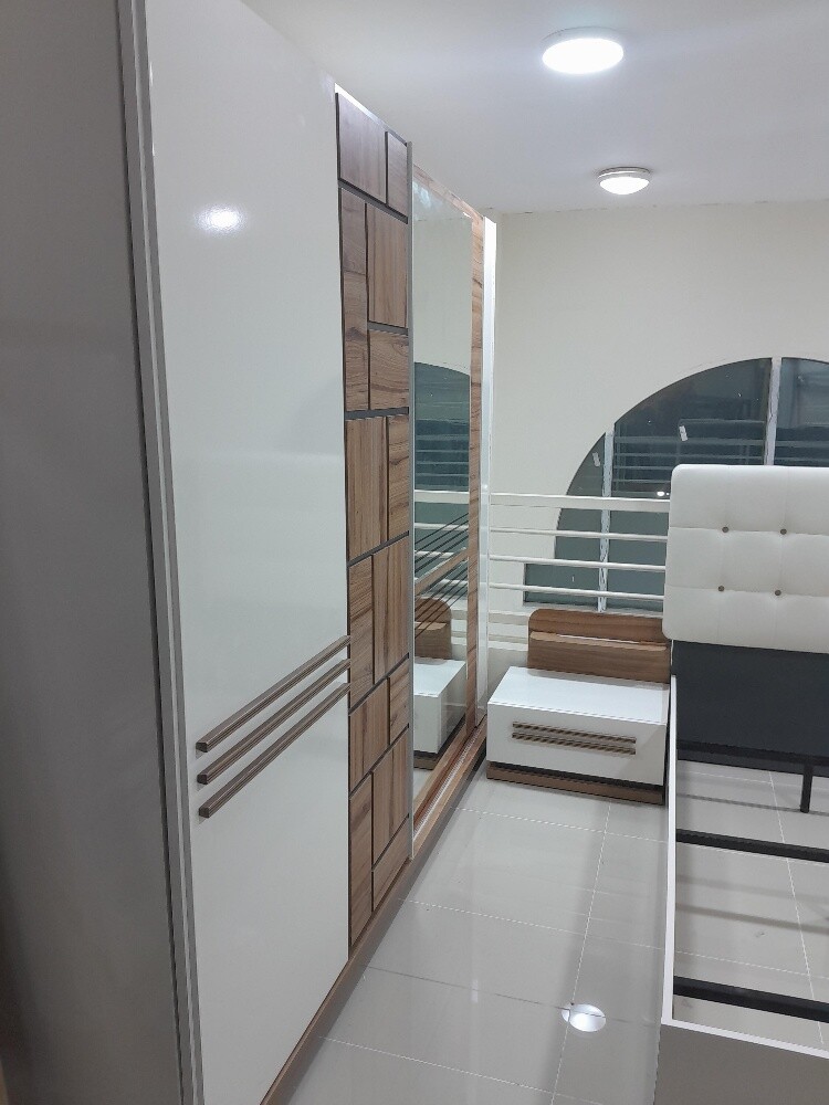 bad room seat SELL - 6