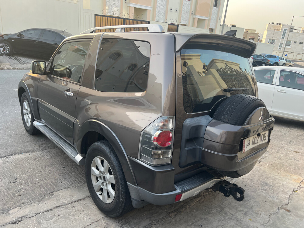 pajero 3 door - 2