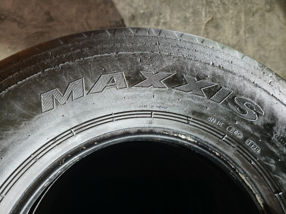 9.00/17 Maxxis Balloon 2025 - 5